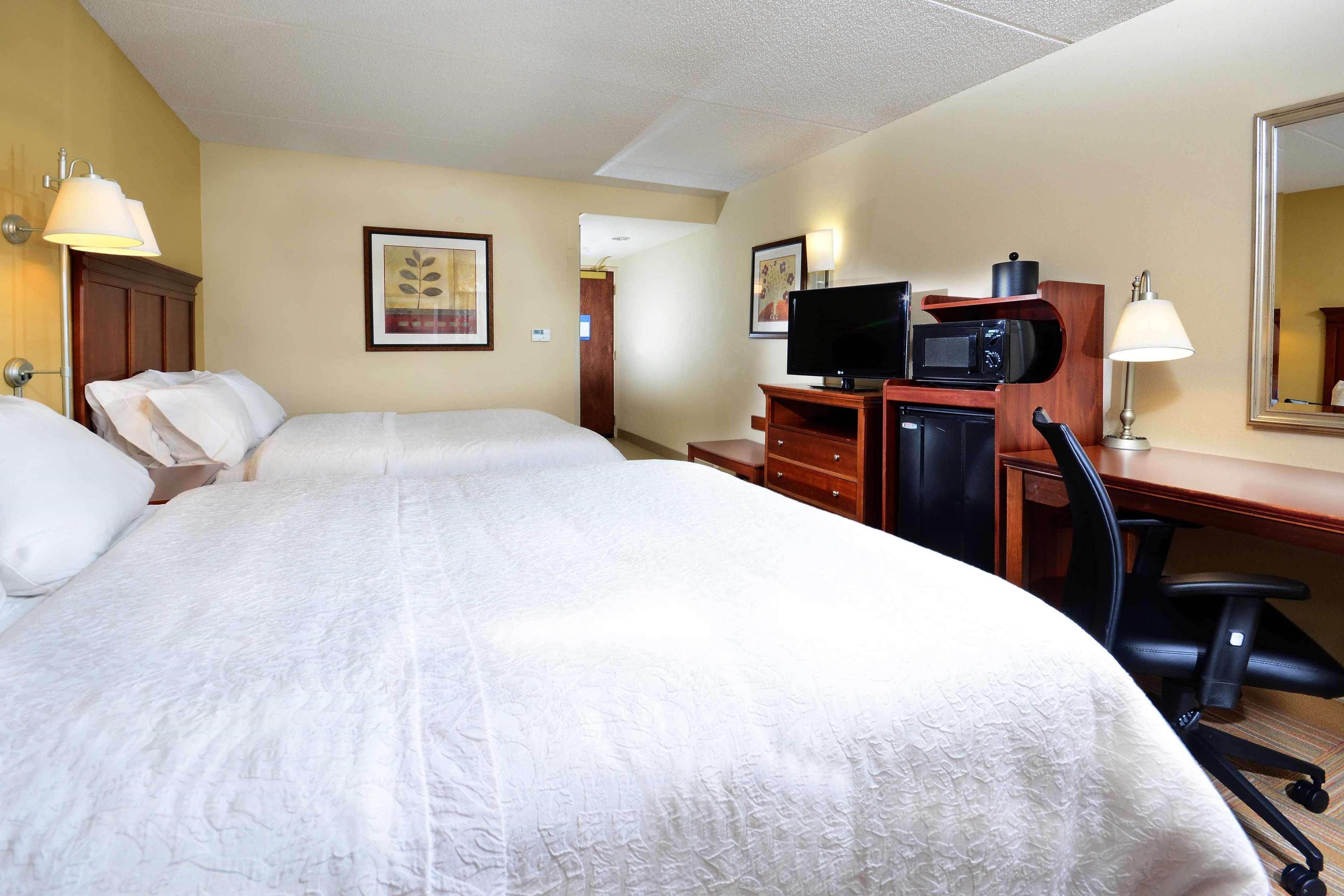 Hampton Inn Raleigh Capital Blvd North מראה חיצוני תמונה