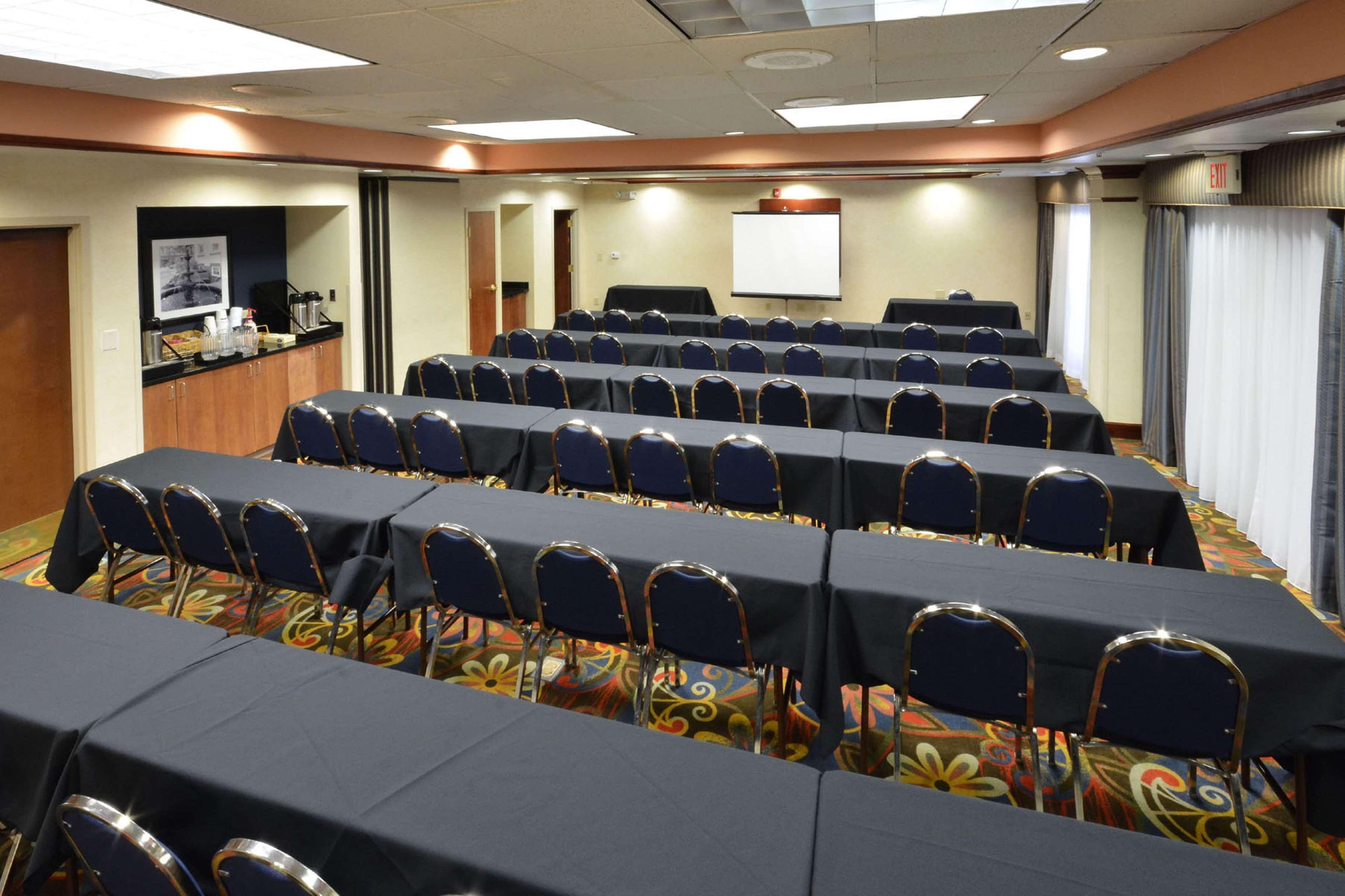 Hampton Inn Raleigh Capital Blvd North מראה חיצוני תמונה