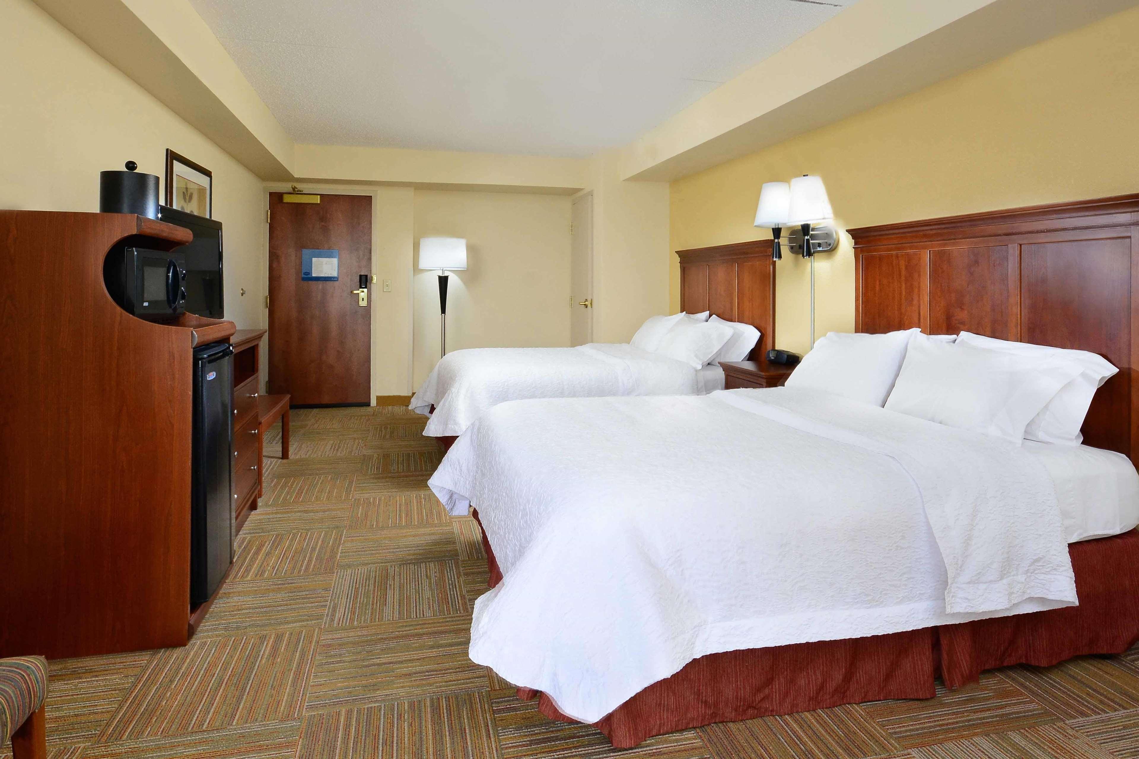 Hampton Inn Raleigh Capital Blvd North מראה חיצוני תמונה