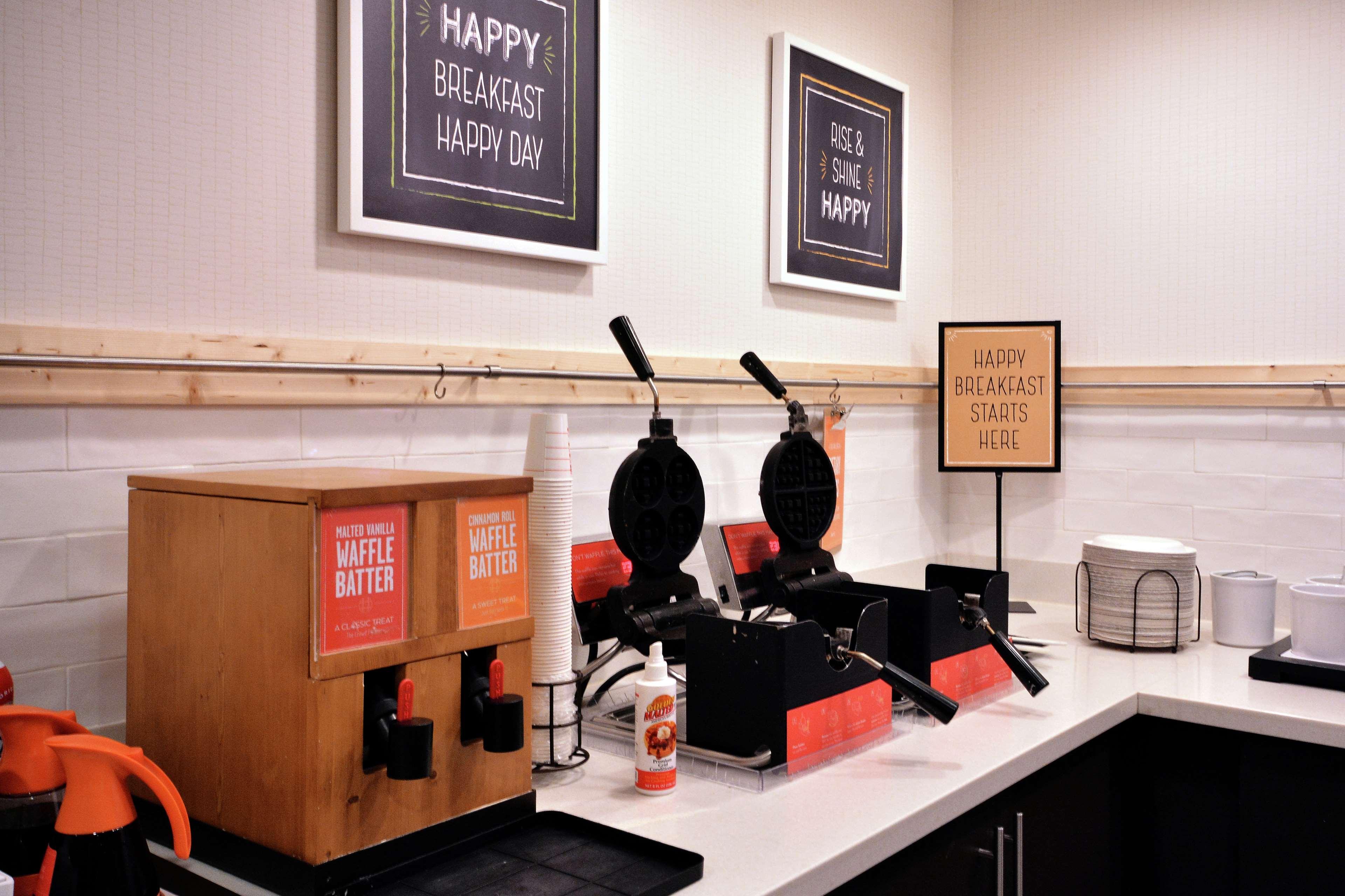Hampton Inn Raleigh Capital Blvd North מראה חיצוני תמונה
