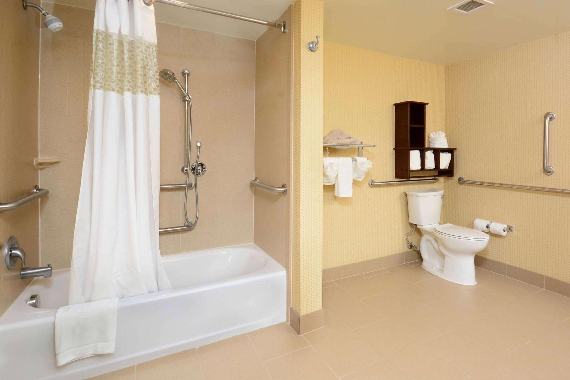 Hampton Inn Raleigh Capital Blvd North מראה חיצוני תמונה