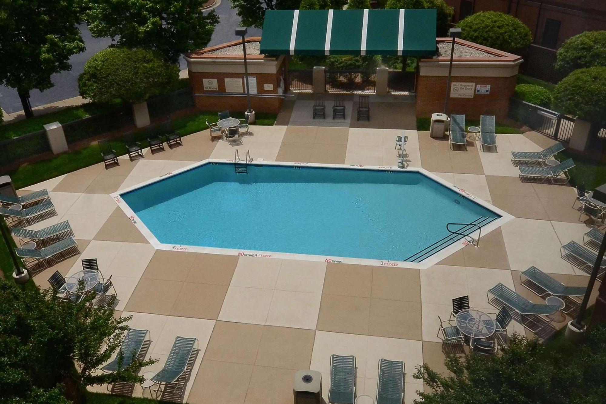 Hampton Inn Raleigh Capital Blvd North מראה חיצוני תמונה
