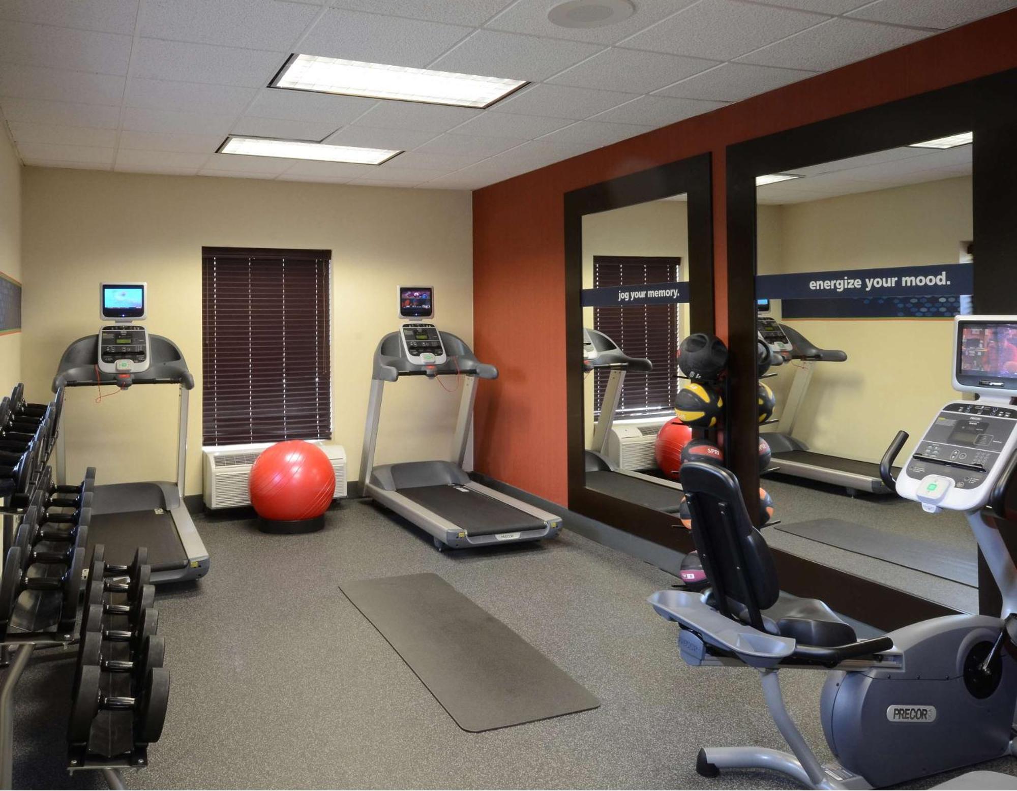 Hampton Inn Raleigh Capital Blvd North מראה חיצוני תמונה