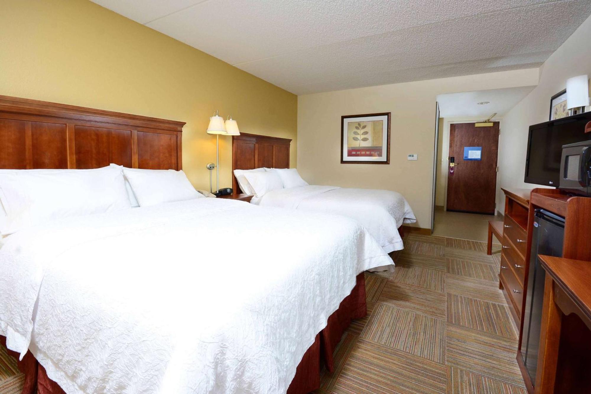 Hampton Inn Raleigh Capital Blvd North מראה חיצוני תמונה