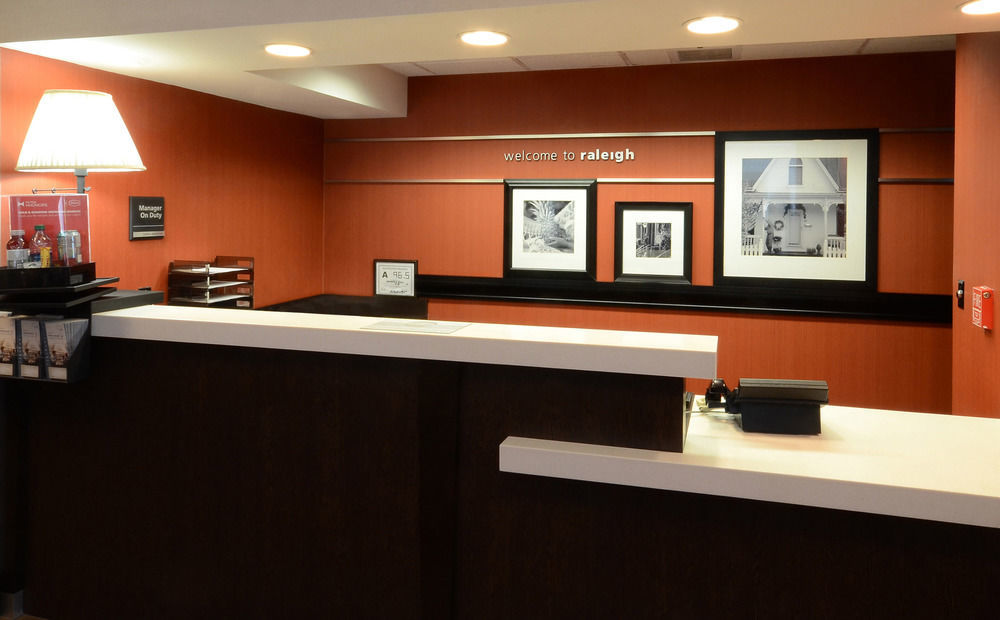 Hampton Inn Raleigh Capital Blvd North מראה חיצוני תמונה