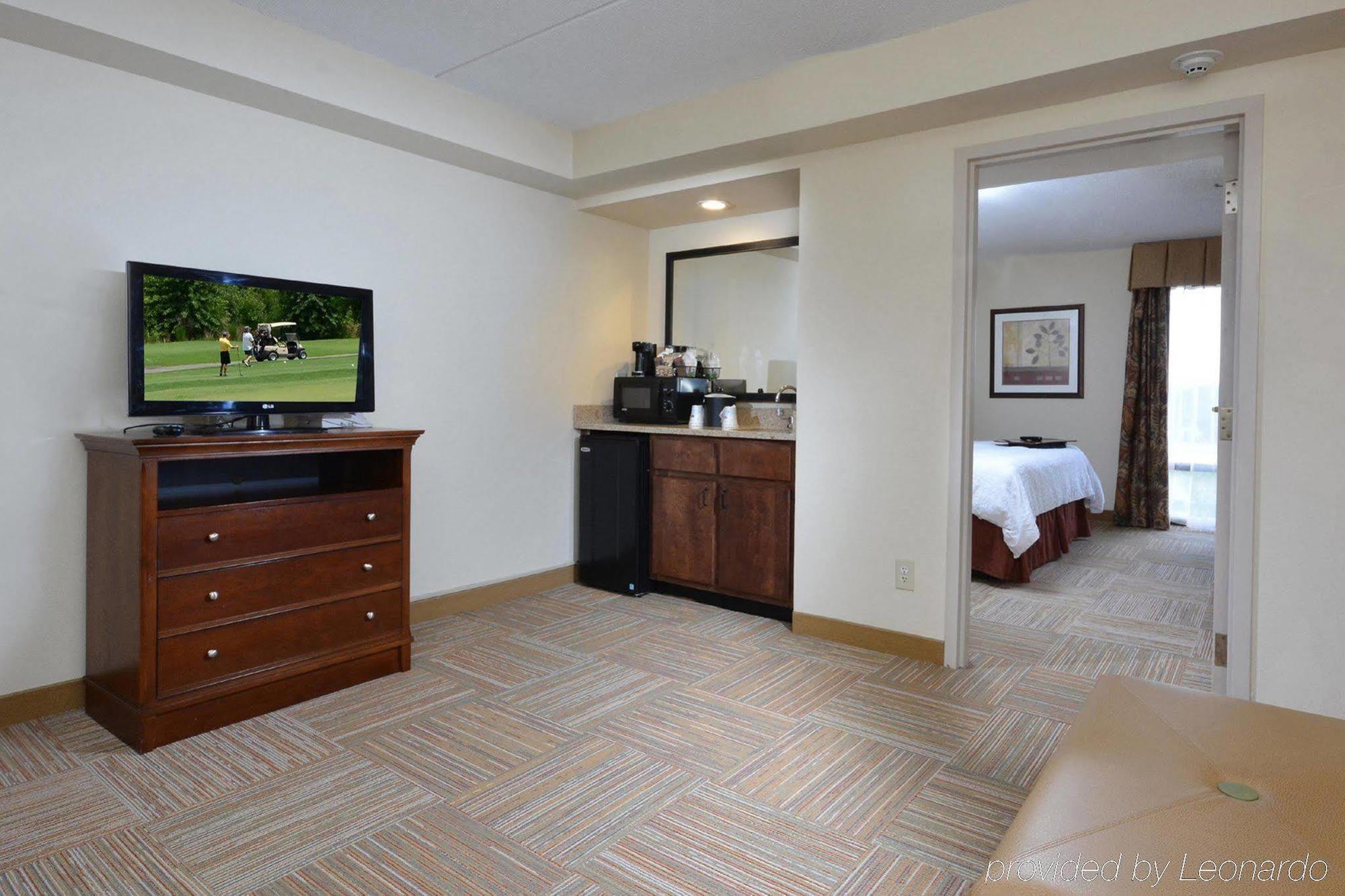 Hampton Inn Raleigh Capital Blvd North מראה חיצוני תמונה