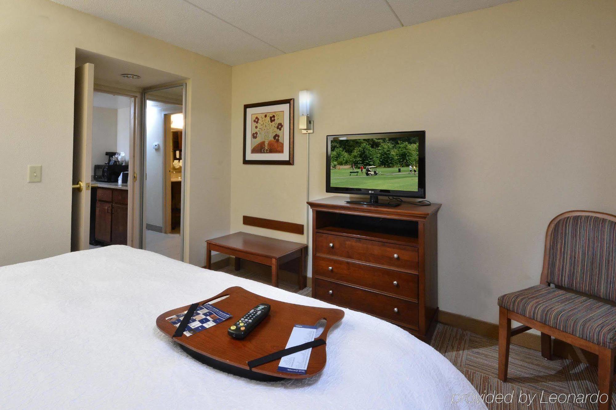 Hampton Inn Raleigh Capital Blvd North מראה חיצוני תמונה